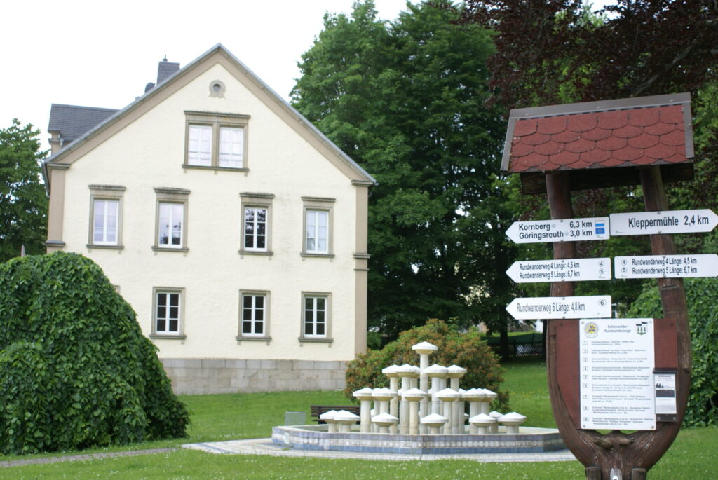 Porzellanbrunnen in Schönwald im Fichtelgebirge